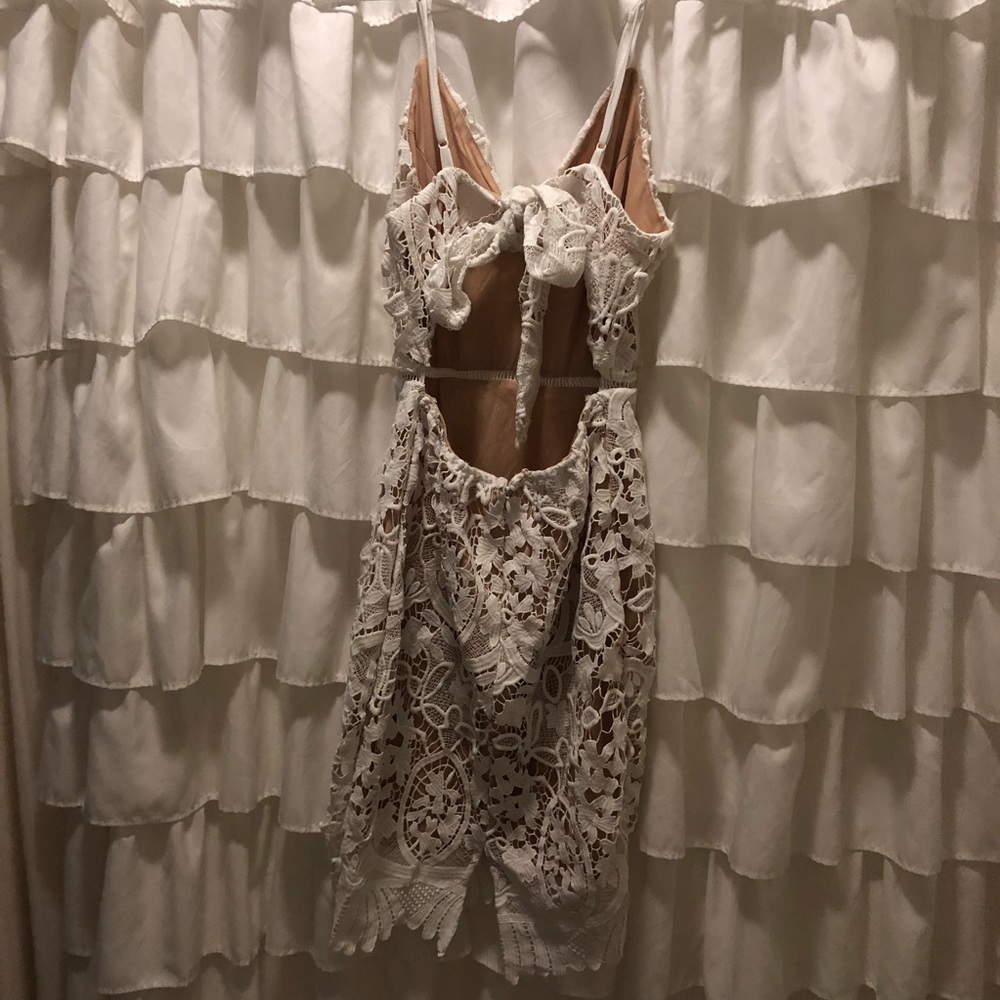 LACE DRESS - Picture 5 of 8